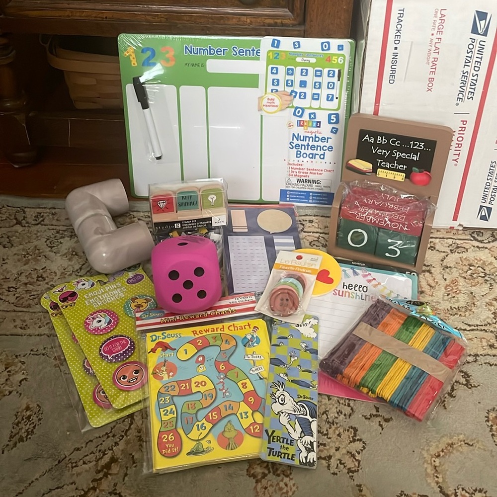 LOT Teacher Supplies! BUNDLE 🍎